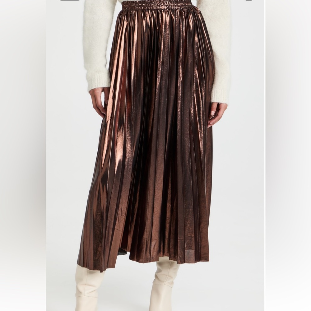 En Saison Pleated Metallic Skirt